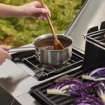 Genesis® EP-435W Gas Barbecue with Sear Zone and Side Burner - Image 7